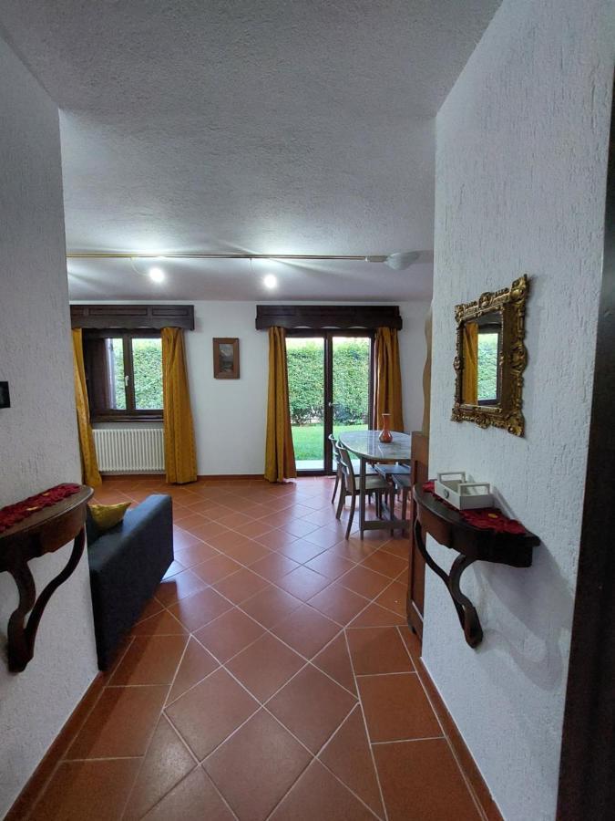 Appartements Le-Z-Aravi 2 Aosta Bagian luar foto